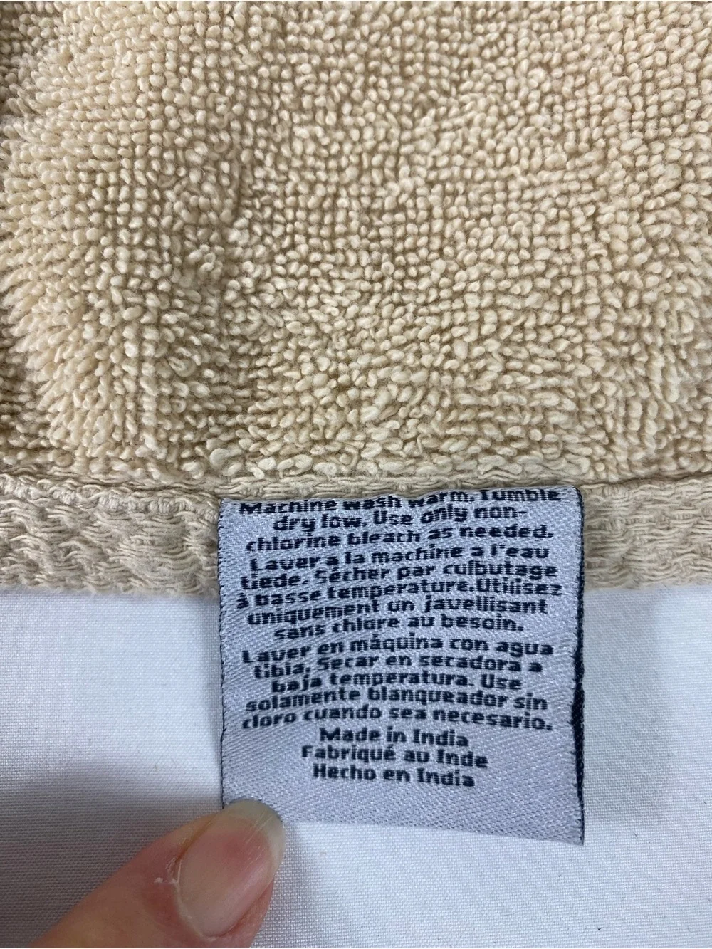 Avanti Cream Bath Hand Towels with Decorative Brown & Gold Border Galaxy